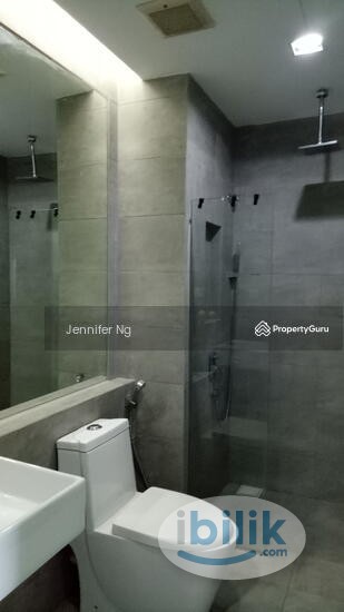 Balcony Room near MRT station - Image 4