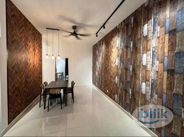 Middle Room at Bintang Residensi, Bukit Jalil near Pavillion BJ with Wi-Fi, cleaner and Dryer - Image 3