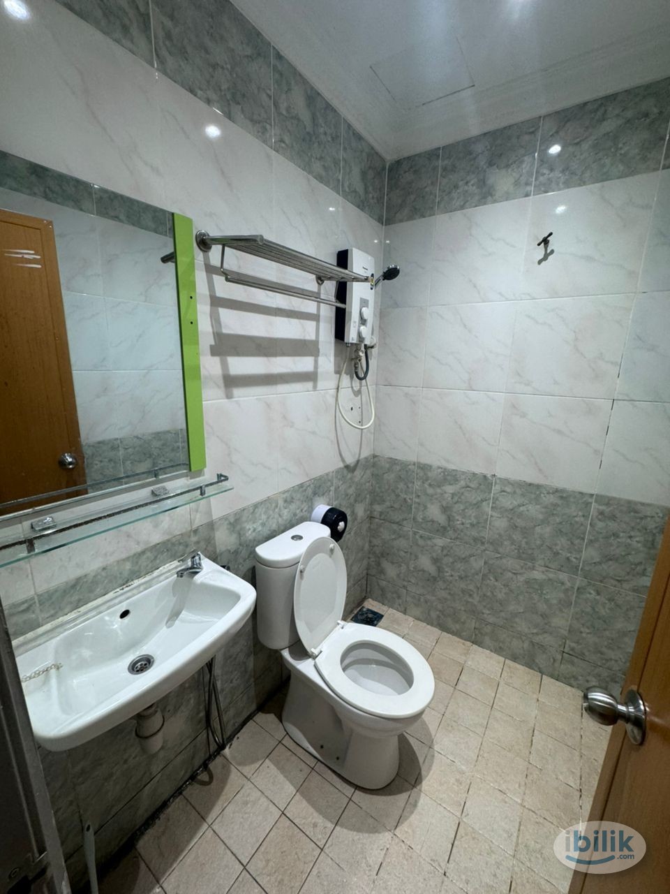 Zero deposit ❗Room with Private Bathroom🏠🏠  5mins walking distance to Aeon mall Wangsa Maju🛍️🛍️ - Image 2