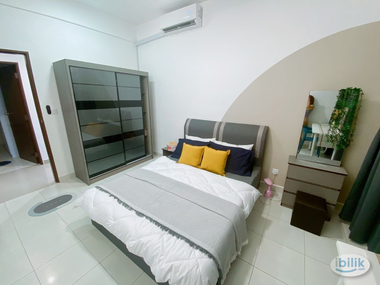 Middle Room at Bukit Jalil, Kuala Lumpur - Image 3
