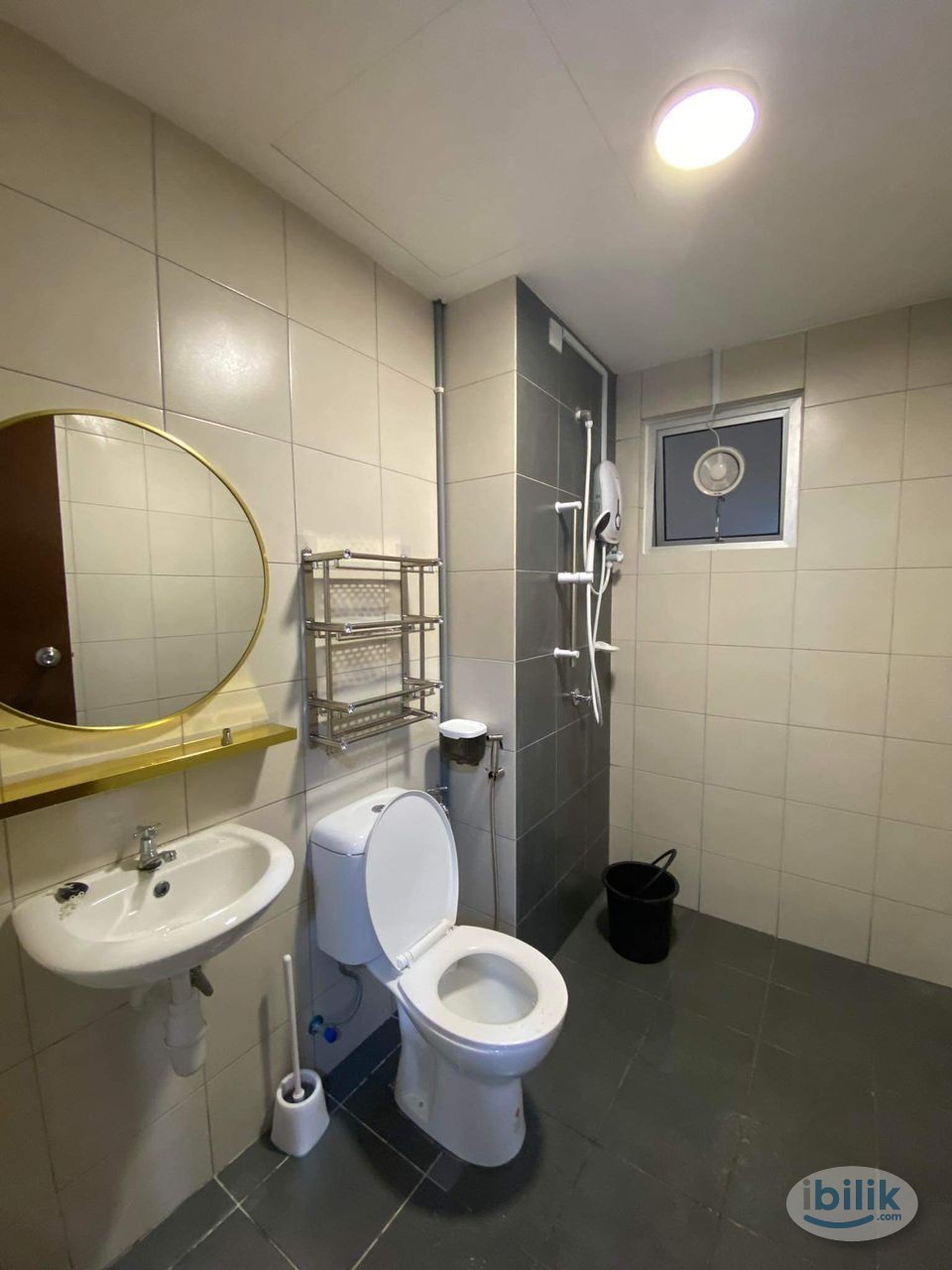 Middle Room at Bukit Jalil, Kuala Lumpur - Image 4