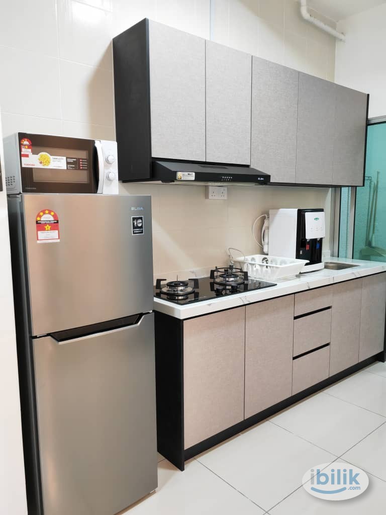 Master Room at Razak City Residences, Sungai Besi - Image 2