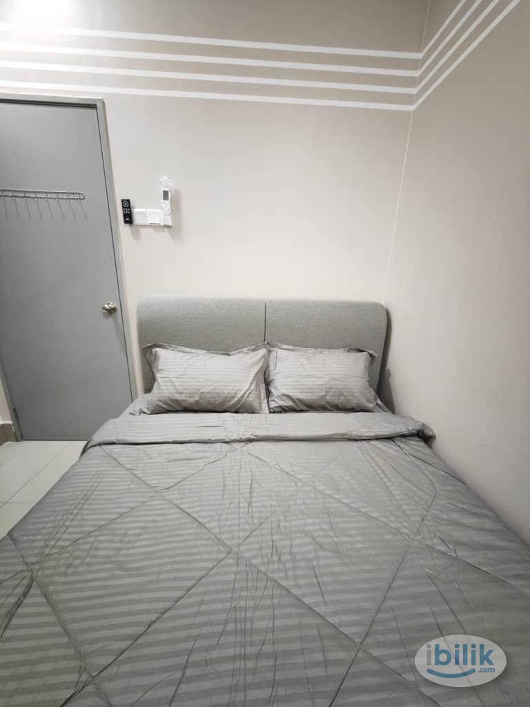 Master Room at Razak City Residences, Sungai Besi - Image 1
