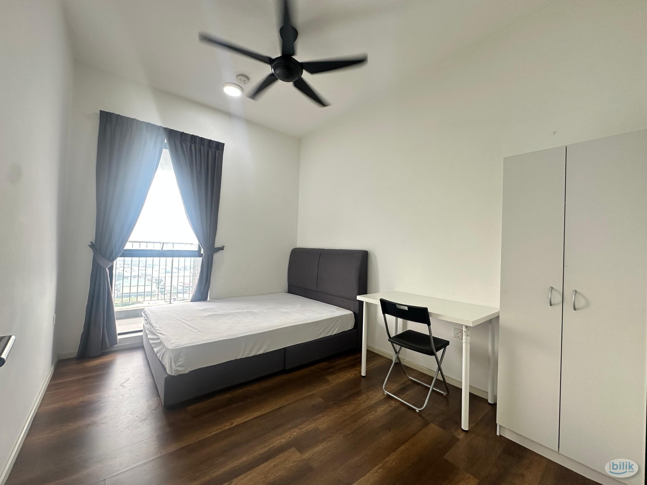 Middle Room at SQWhere, Sungai Buloh - Image 1