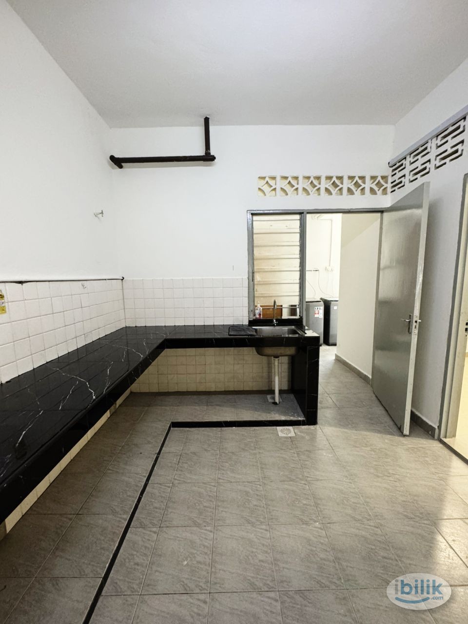 Kuala Lumpur City Jln Ipoh Room For Rent Near to MRT Station 5Min - Image 5