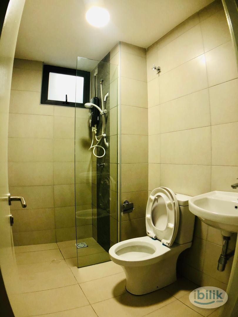 Single Room at Bandar Putra Permai, Seri Kembangan - Image 2