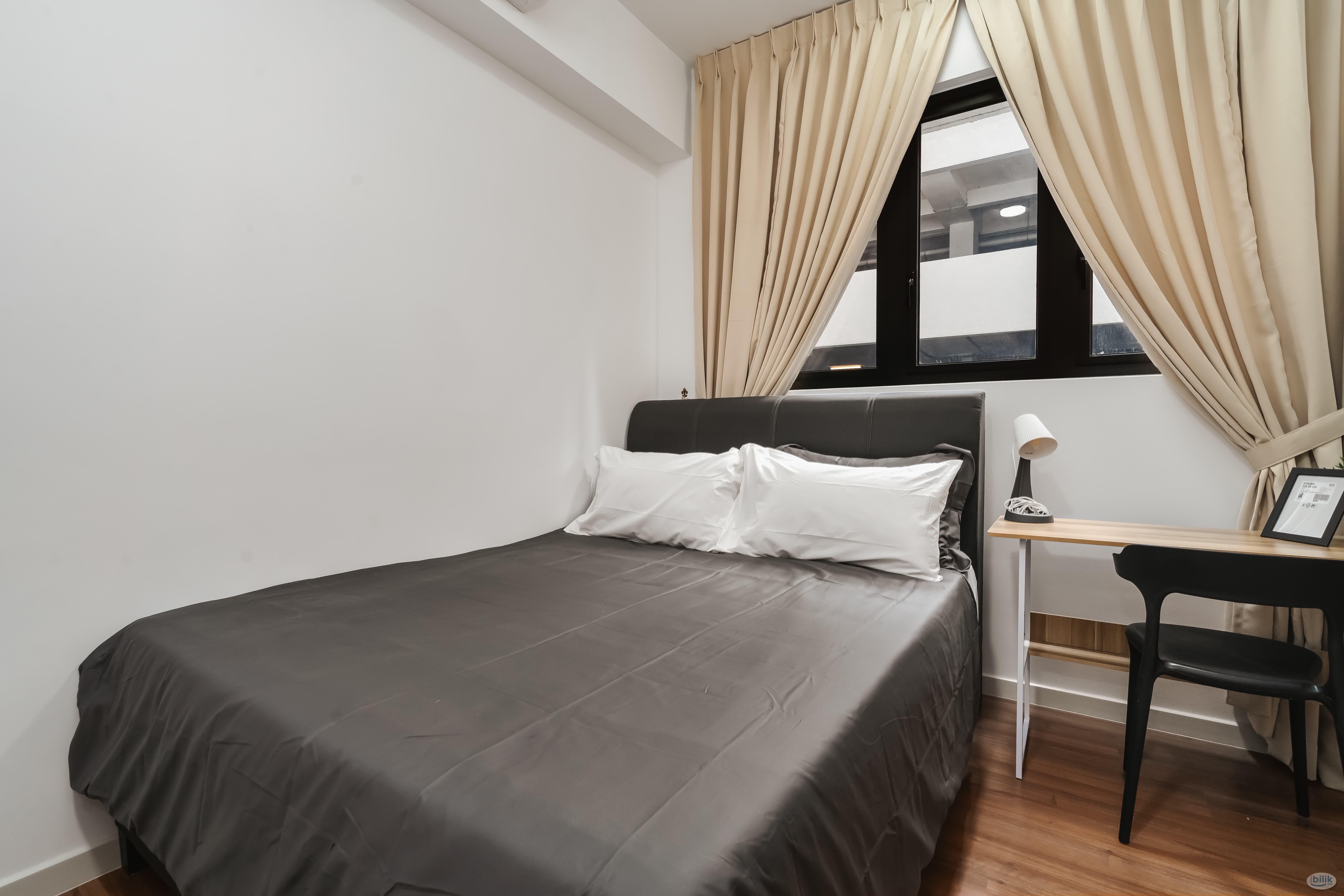 Male Comfortable Medium Room, Fully Furnished, Near MRT LRT at M Vertica KL - Image 2