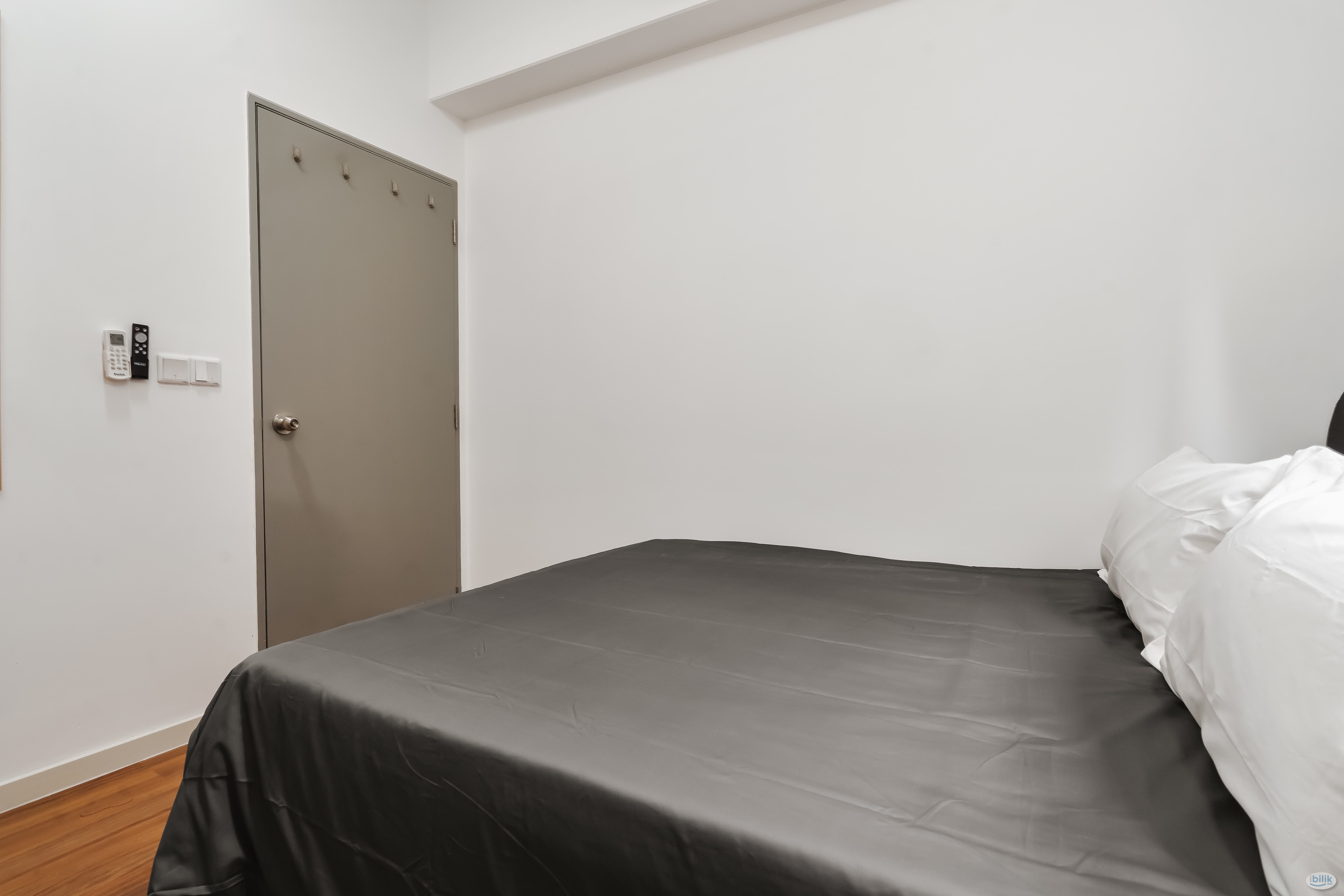 Male Comfortable Medium Room, Fully Furnished, Near MRT LRT at M Vertica KL - Image 3