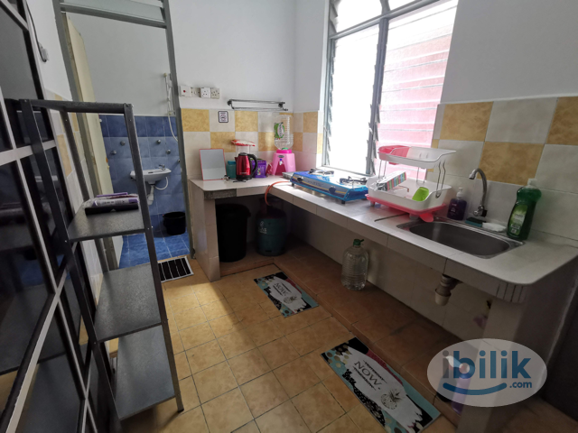 Single Room at Mentari Court 1, Bandar Sunway - Image 5
