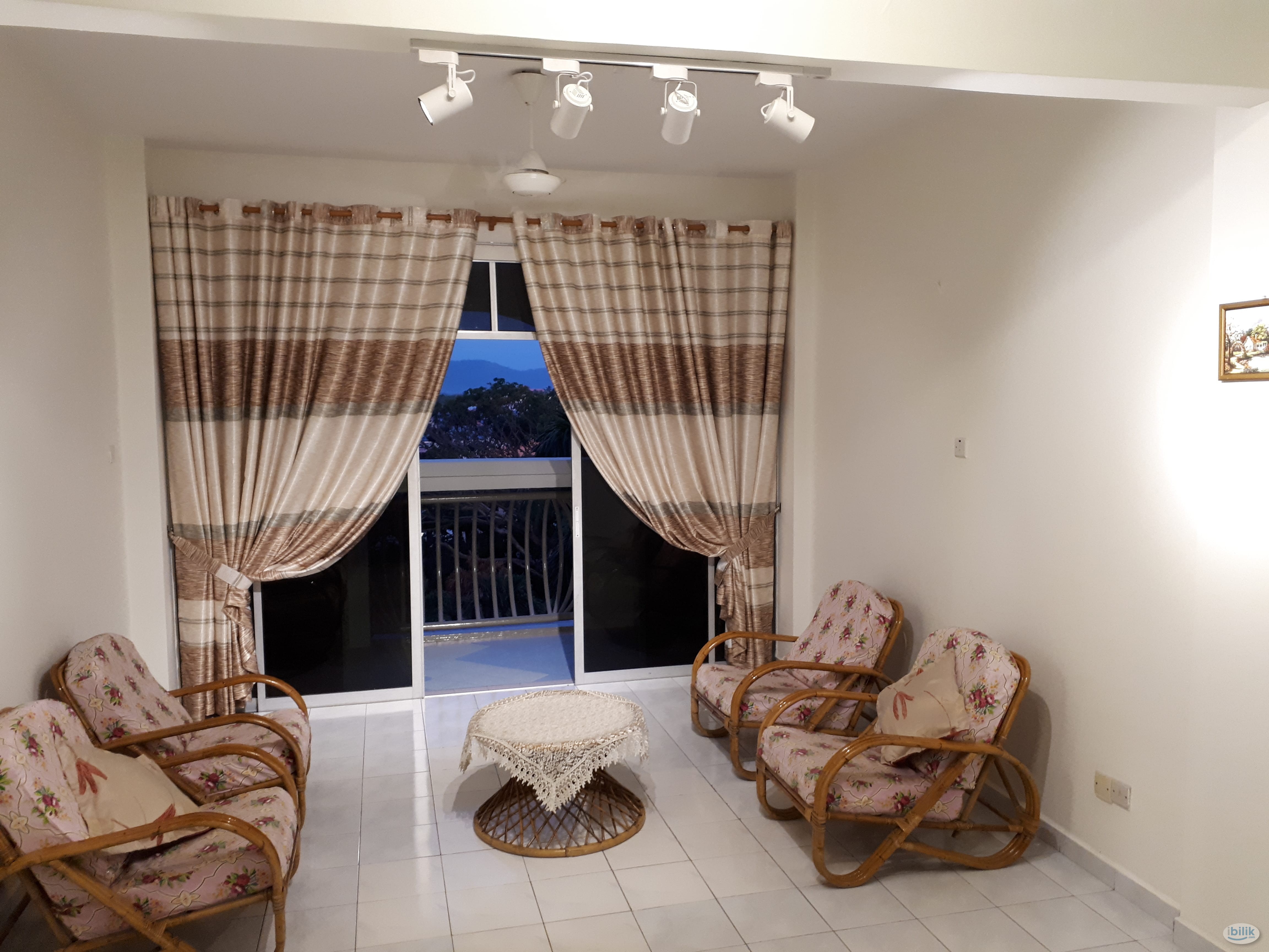 Masterbedroom with attached bathroom at Kuhara Court Condominium, Tawau, for rent - Image 3