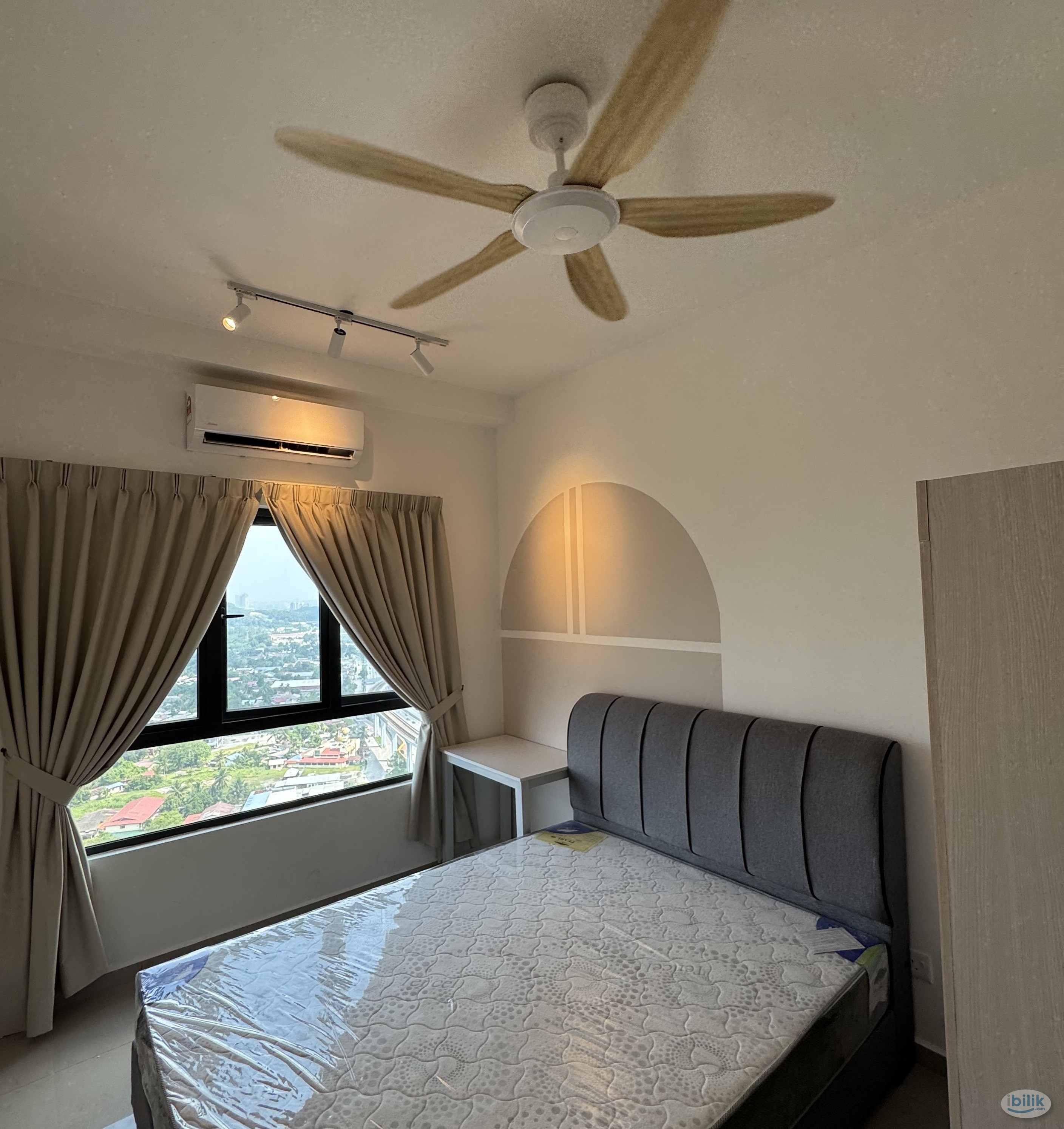 Single Room at Taman Equine, Bandar Putra Permai - Image 1