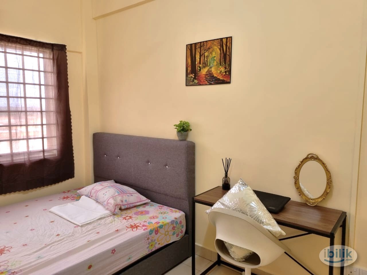 Middle Room at Seri Atria Apartment, Subang Bestari - Image 2