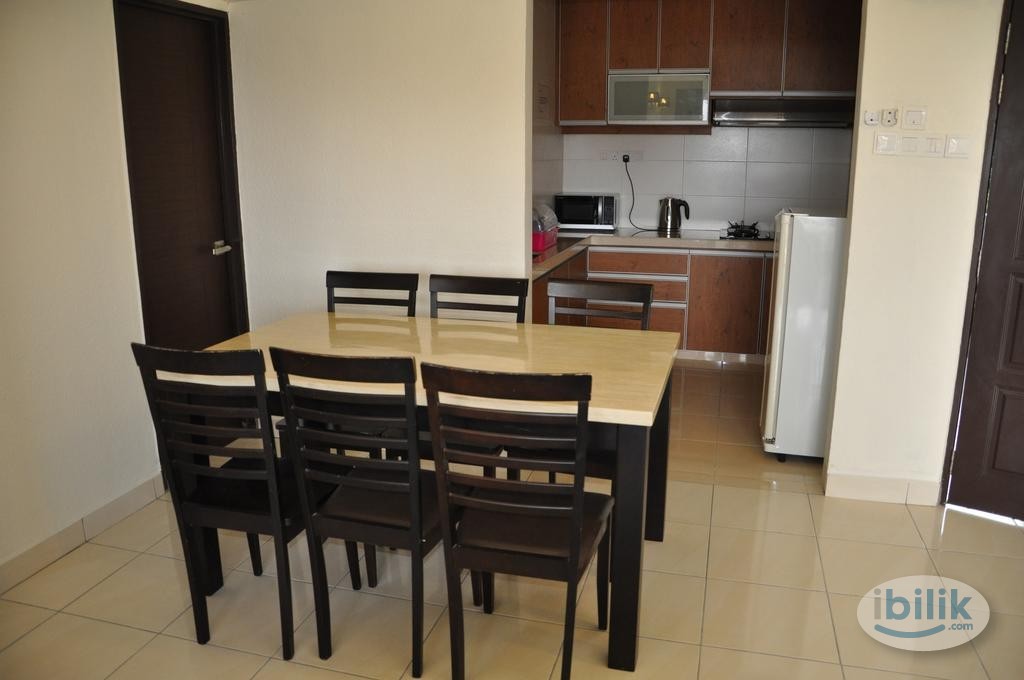 FREE Parking ✔️ Queen-Sized Bliss! 💖 Fully Furnished & Ready for You in Seri Kembangan Serdang Perdana 5 min to Pavilion - Image 4