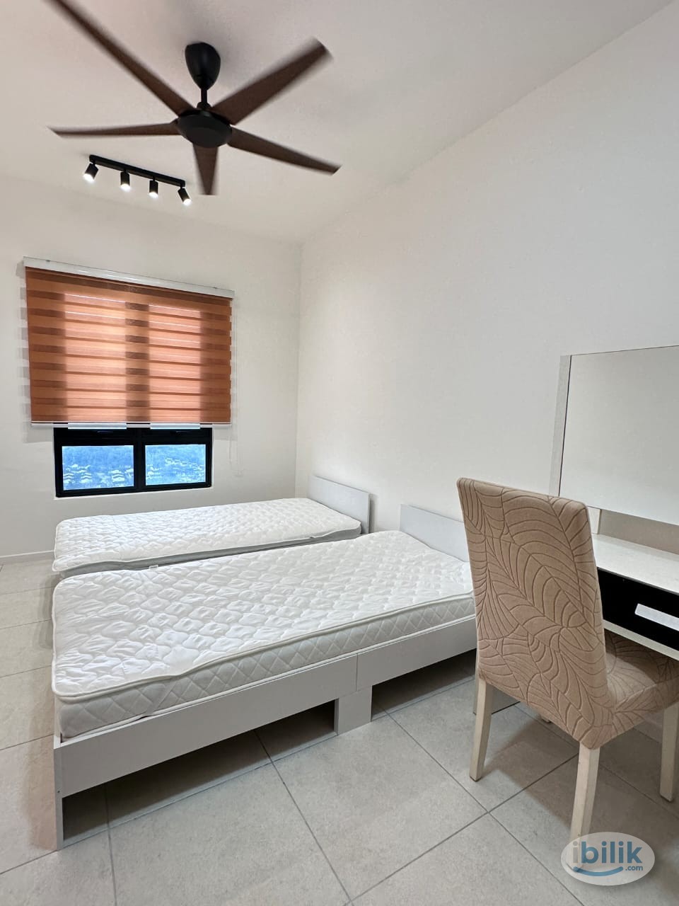 Master Room (Mixed unit) 5 mins walking to TAR penang | available move in immediately | welcome Student n workers - Image 1