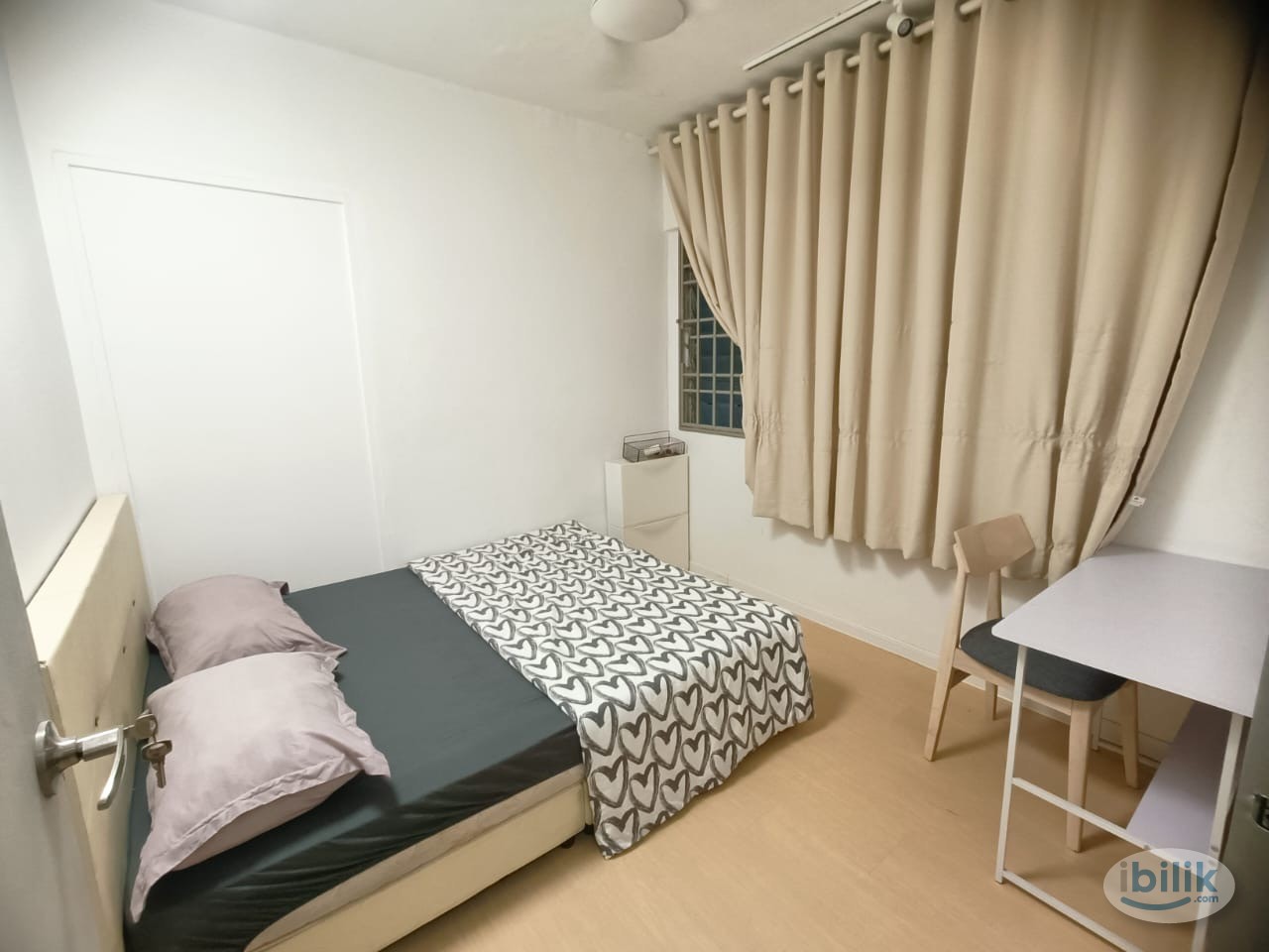 Puncak Erskine @ Tanjung Tokong Penang (Female) Mid Room For Rent  - Image 1