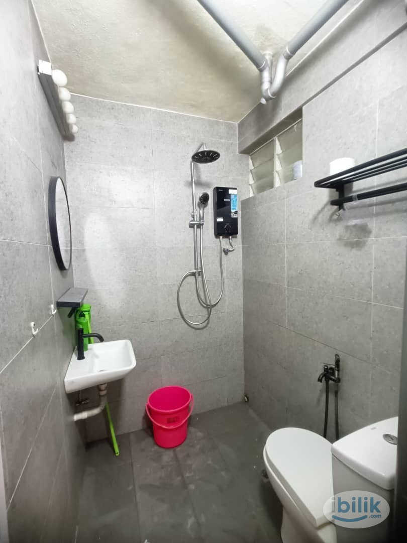 Puncak Erskine @ Tanjung Tokong Penang (Female) Mid Room For Rent  - Image 2