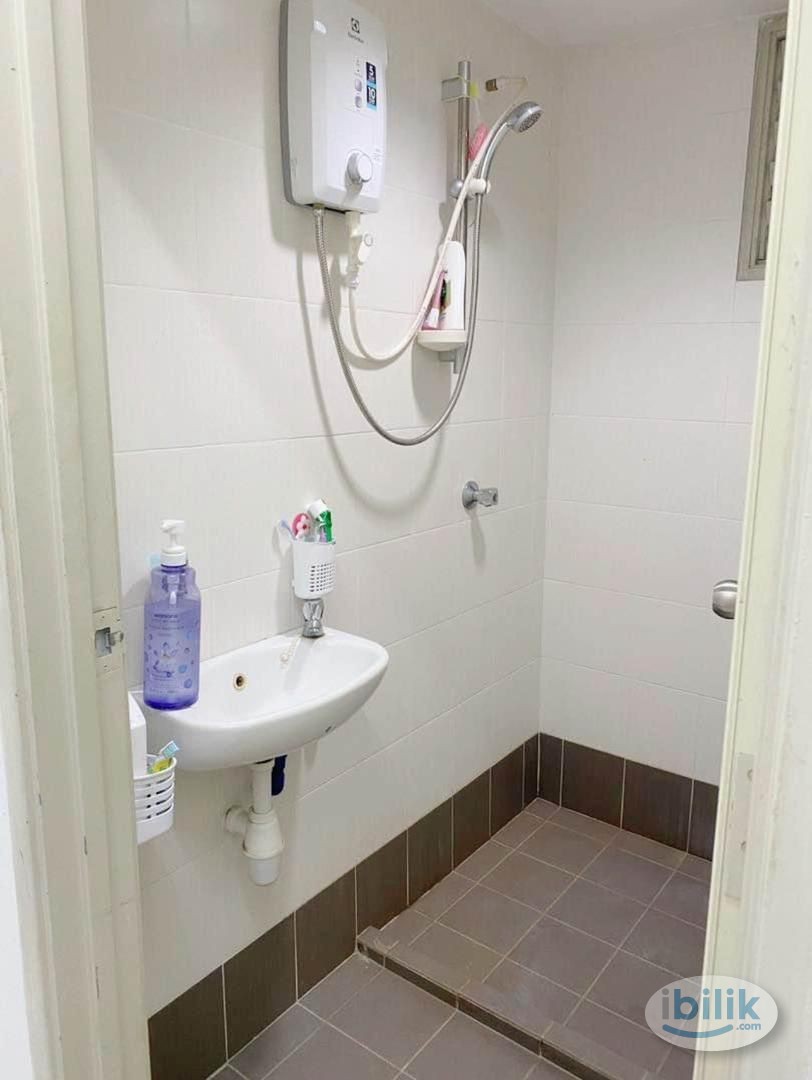 Centrio Avenue @ Gelugor Penang Single Room For Rent (female) - Image 3