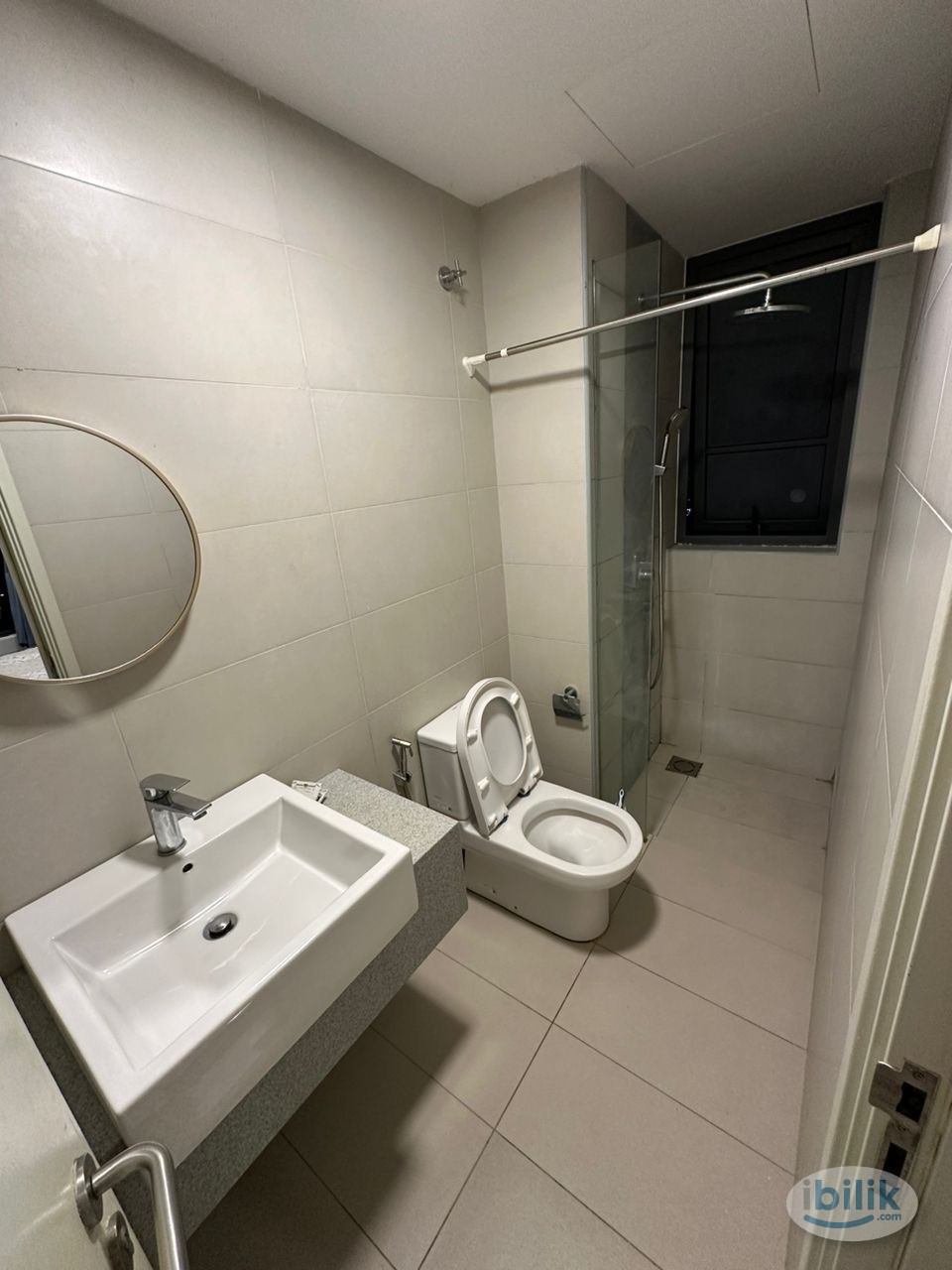 Middle Room at Seri Kembangan, Selangor - Image 4