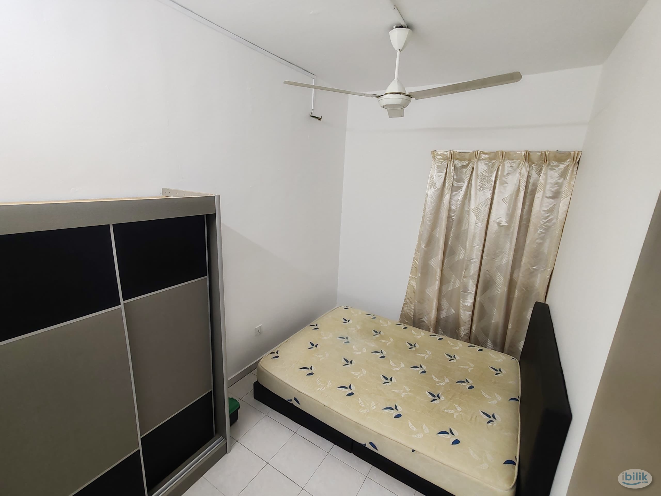 Middle Room at Puchong, Selangor - Image 4