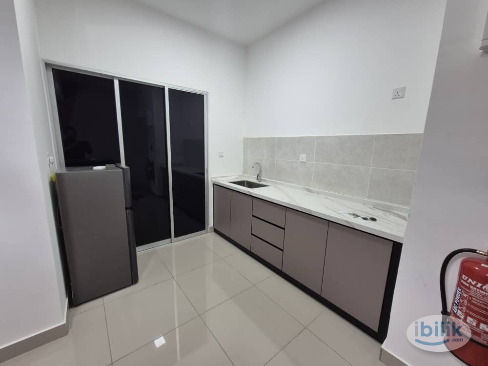Master Room at Acacia Residences, Sepang - Image 4