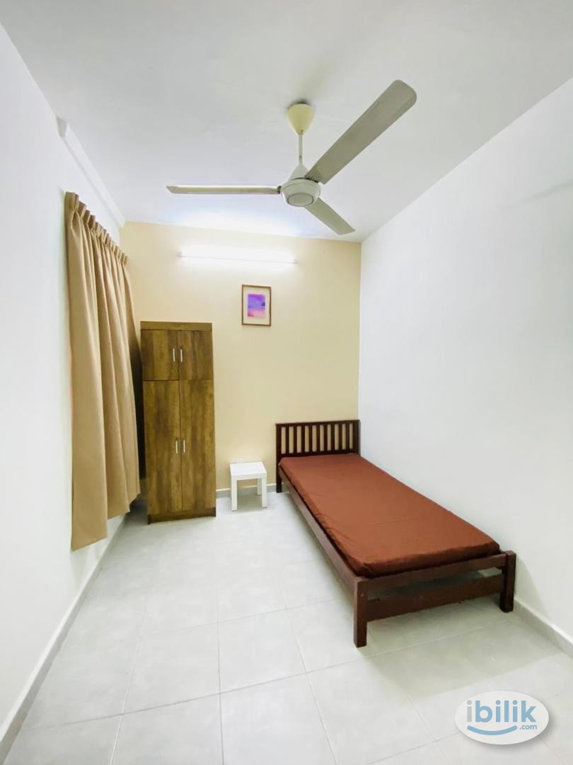 Single Room at Bandar Sunway, Petaling Jaya - Image 1