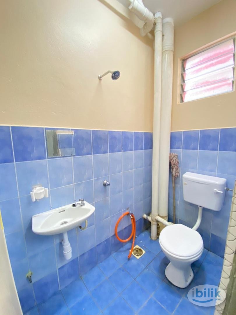 Single Room at Bandar Sunway, Petaling Jaya - Image 4