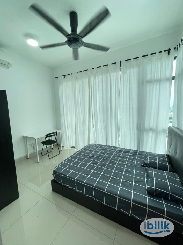 FREE WIFI+UTILITIES, BALCONY Middle Room at Parkhill Residence, Bukit Jalil - Image 1