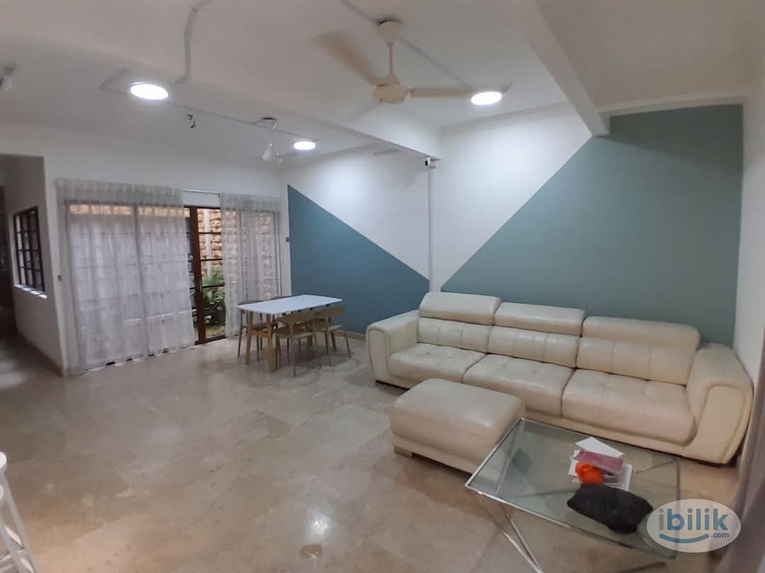 [Laman Putra House] Medium Room Rent Near Giant, LRT Putra Height - Image 2