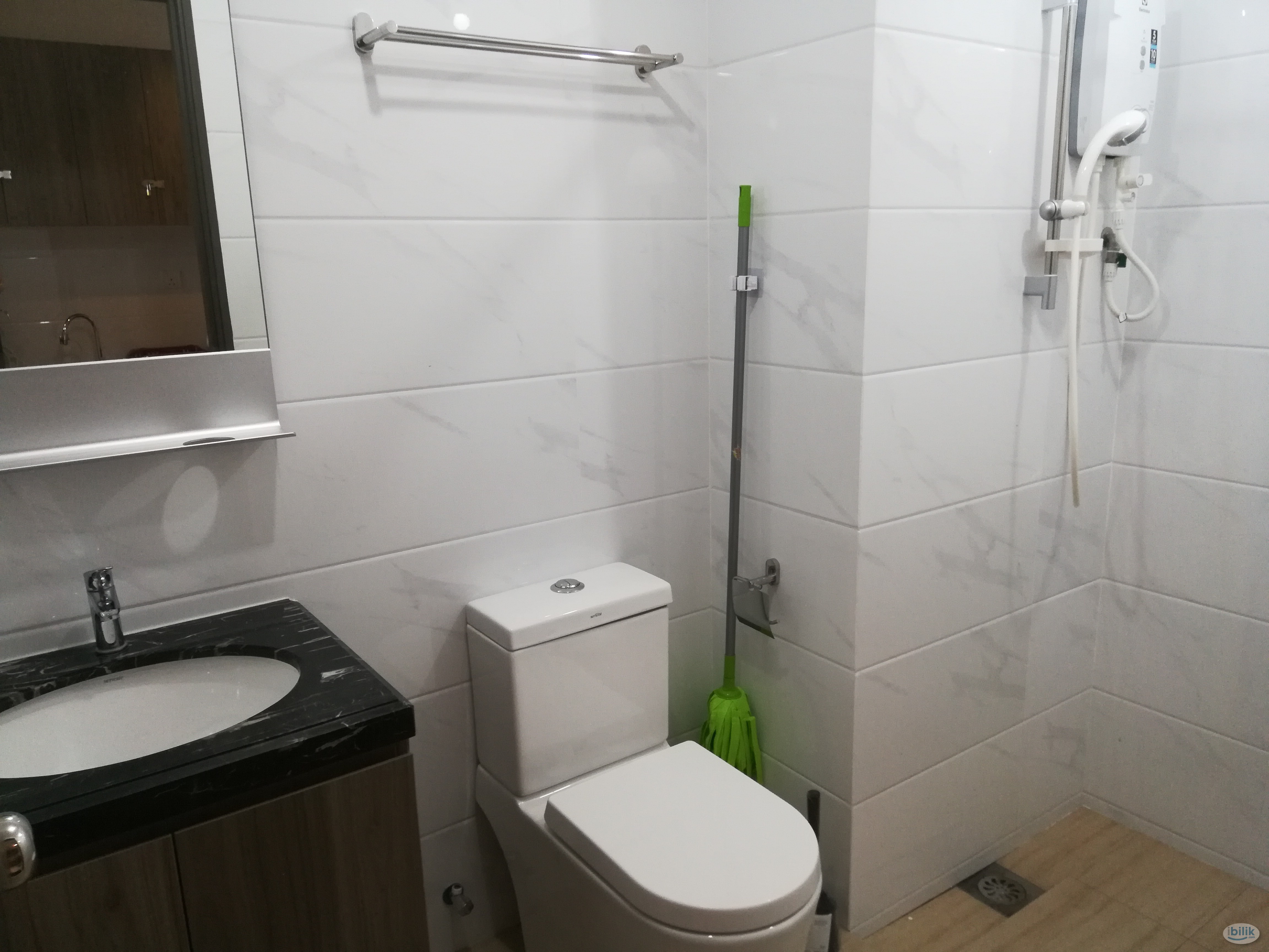 Single Room at Country Garden Central Park, Johor Bahru - Image 4
