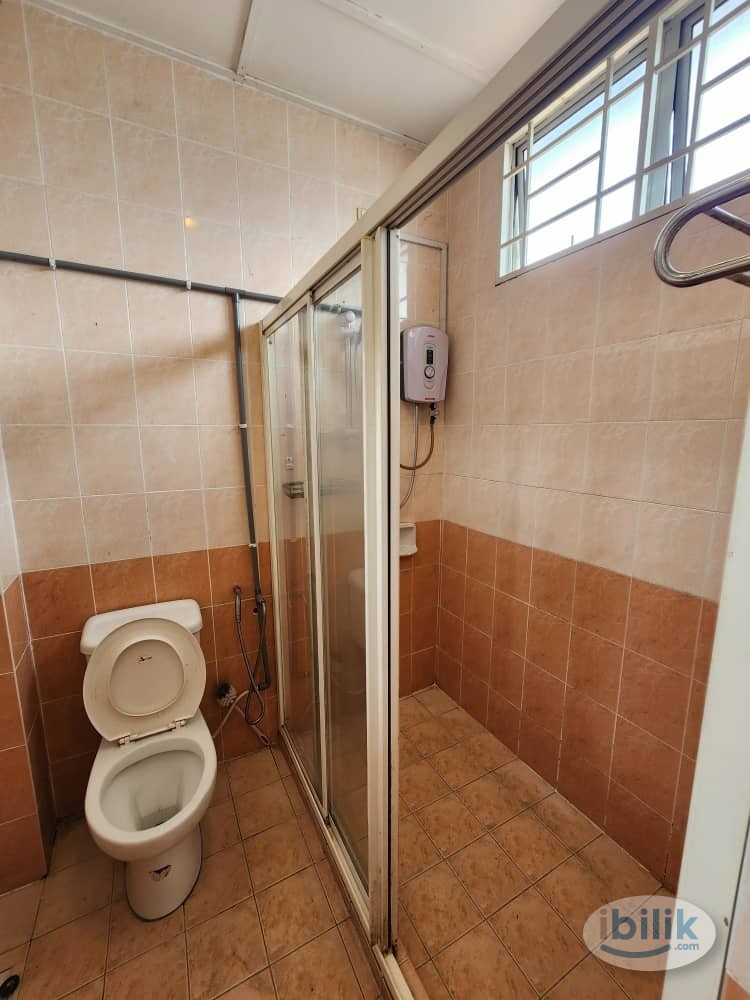 🌟MASTER ROOM with PRIVATE BATHROOM @ Bukit Rimau 🌟 - Image 3