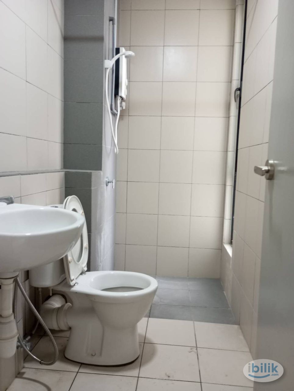 包水电网 Single Room at Vila Vista, Cheras - Image 2