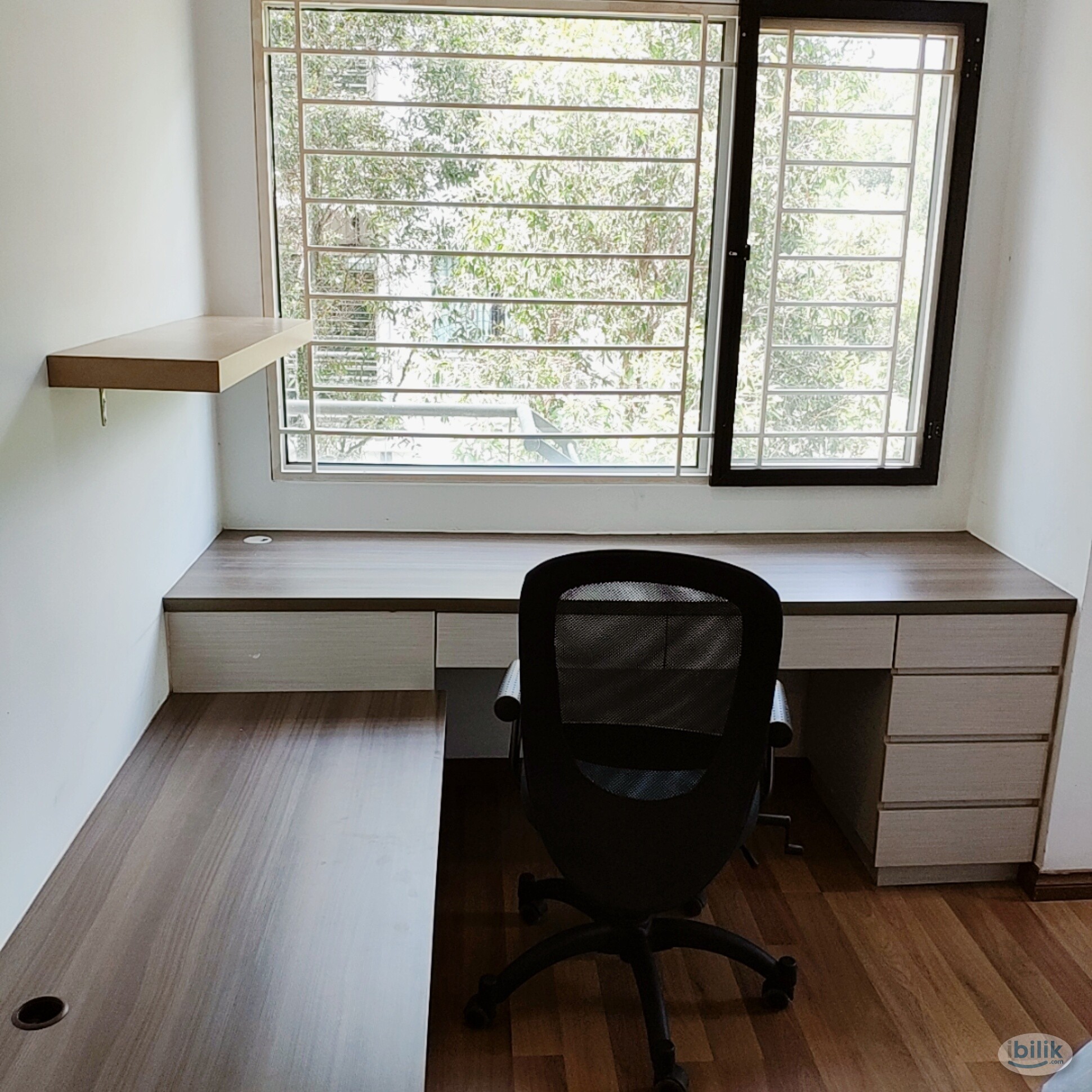 Master Room, Aircon at Bayan Villa, Seri Kembangan near UPM, Olive Hill, IMU, TPM Pavilion Bukit Jalil, MINES, Hosp Serd - Image 2