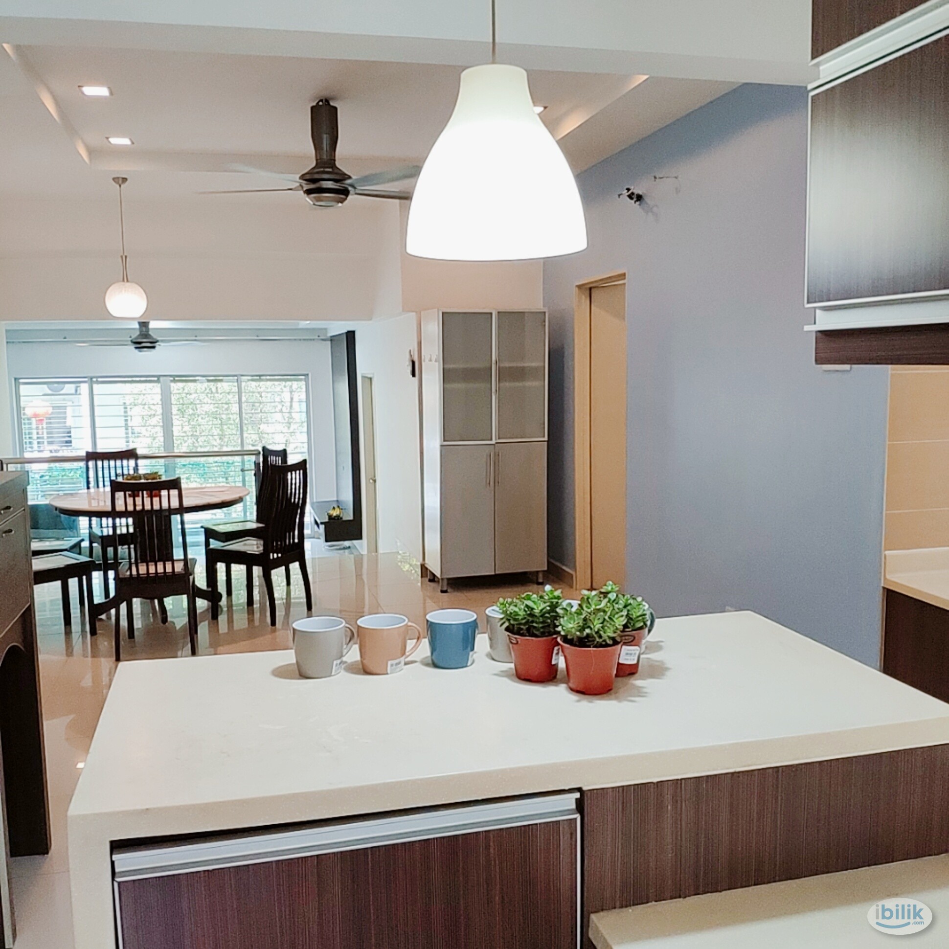 Master Room, Aircon at Bayan Villa, Seri Kembangan near UPM, Olive Hill, IMU, TPM Pavilion Bukit Jalil, MINES, Hosp Serd - Image 4