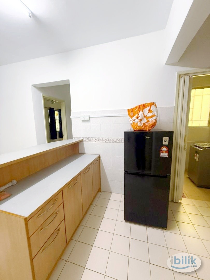 Affordable Room @Pelangi Apartment| MRT Access| Move-In Ready - Image 3
