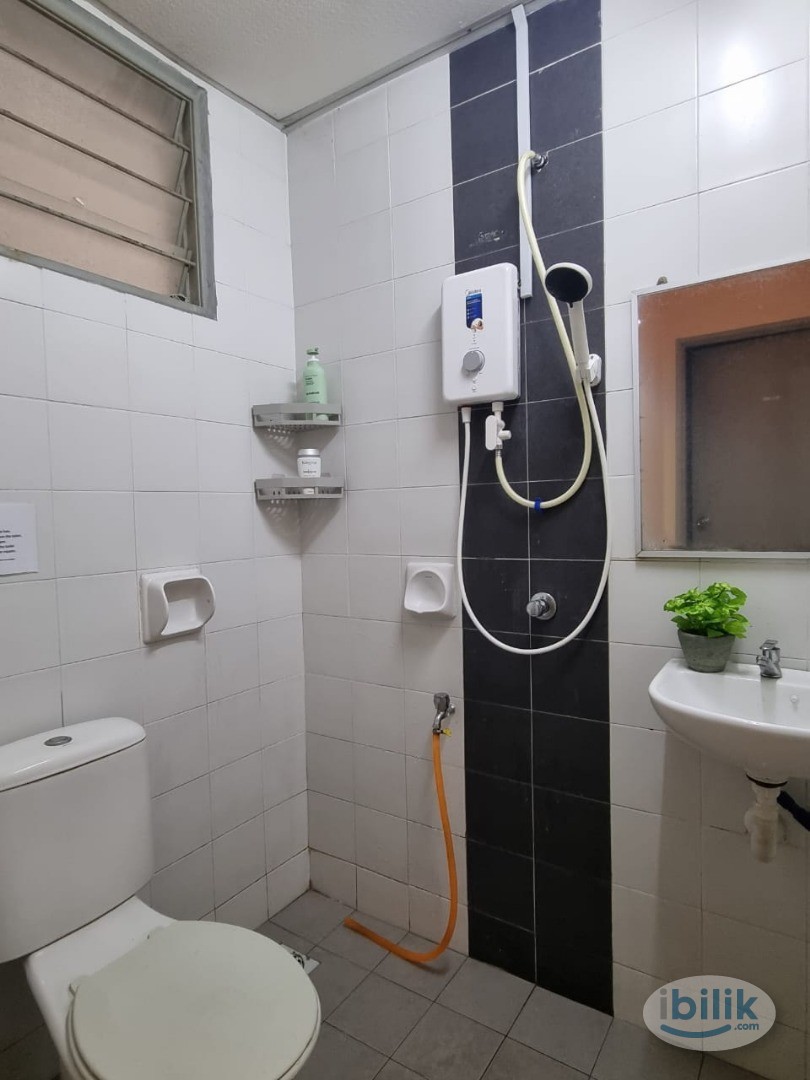Cozy & Affordable Room near to HELP Uni / Elmina / Kota Damansara / Sg. Buloh / Guthrie Hwy - Image 3