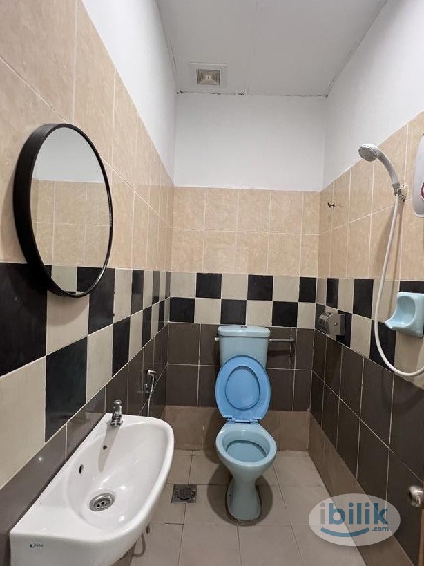 Near LRT Kelana Jaya🚄 Room for Rent at SS3, Paradigm mall - Image 3