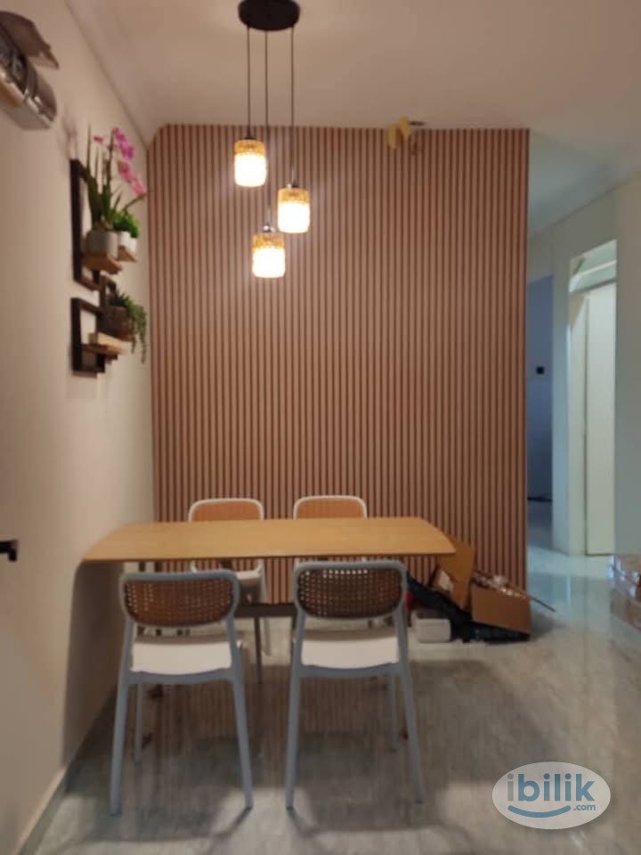 Master Room at Mentari Court 1, Bandar Sunway - Image 3