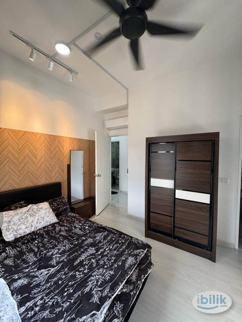 Fully Furnished Master room at Equine Residence Seri Kembangan - Image 1