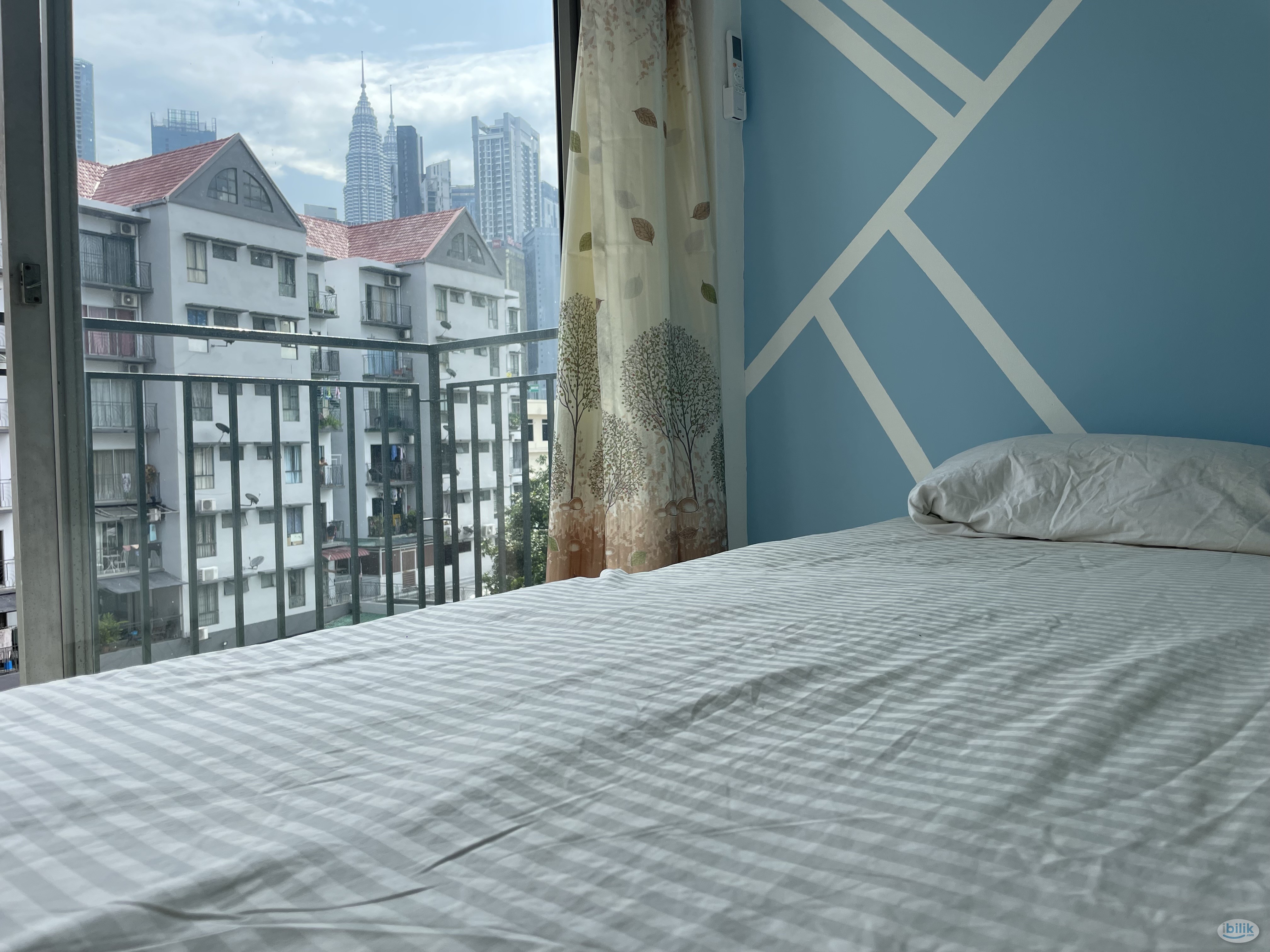 Fully Furnished Balcony Room - Image 2