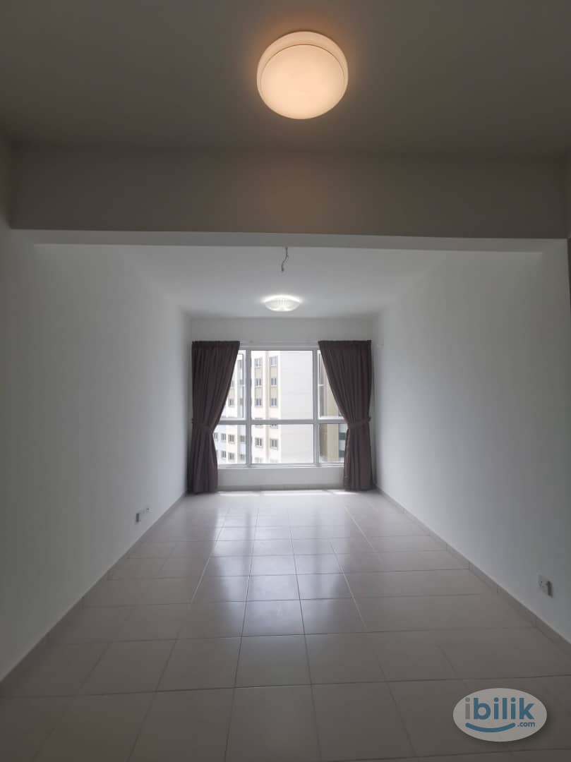Female Master Room at I-Santorini, Tanjung Tokong (Move in Nov 2025) - Image 1