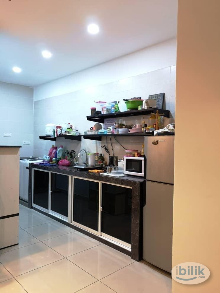 Single Room Middle Room FREE Utility and WIFI, Walking distance BRT at Impian Meridian, Subang Jaya. - Image 3