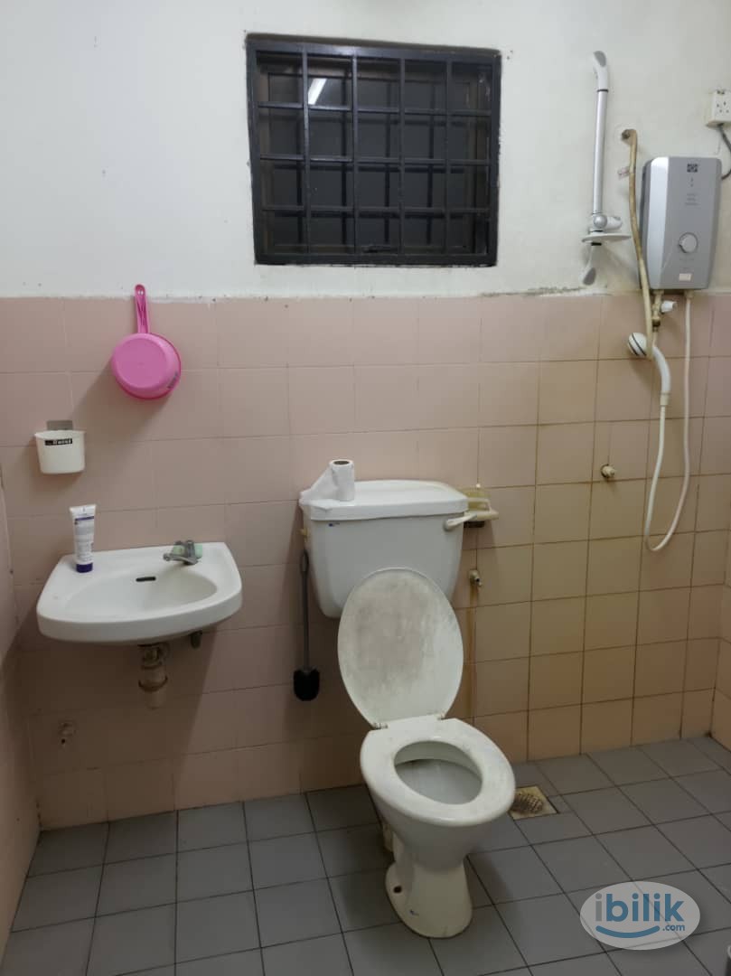 Master Room at Evergreen Park, Bandar Sungai Long - Image 4
