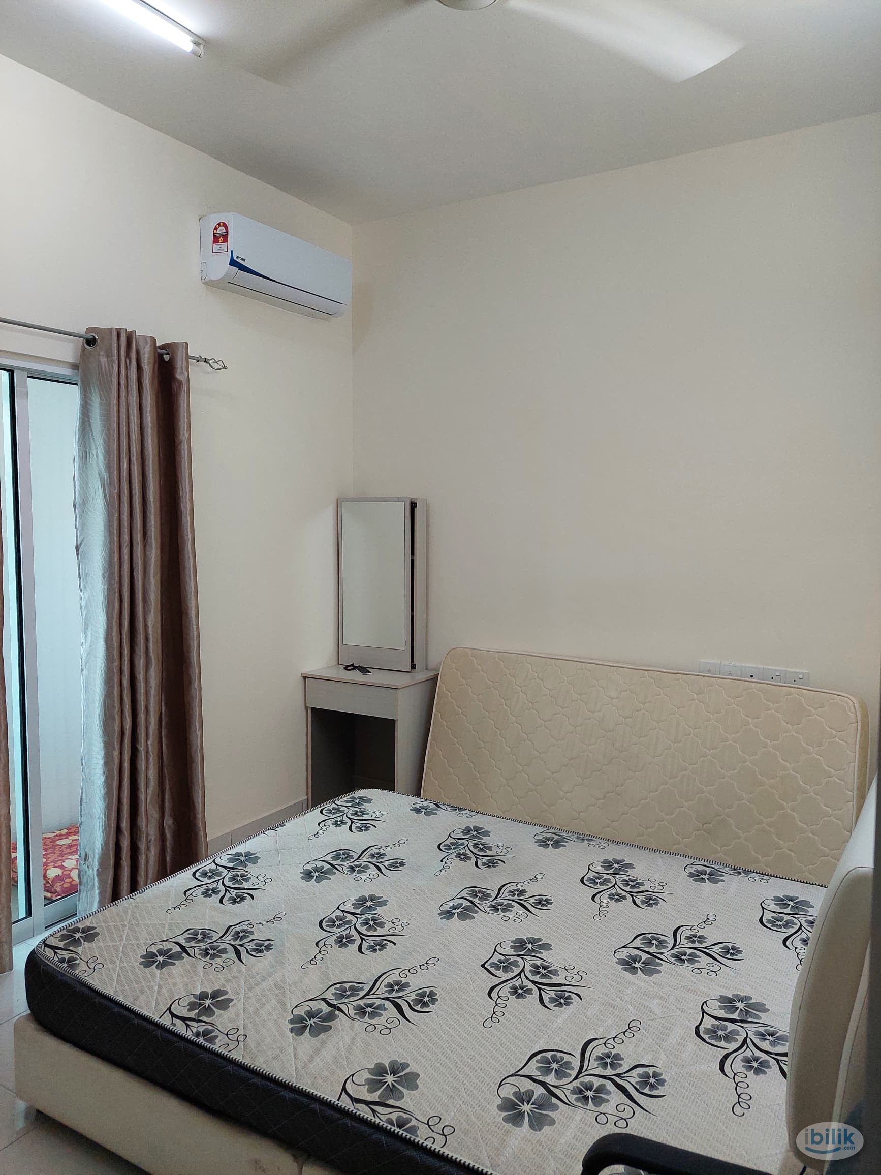 Middle Room at Jelutong, Penang - Image 2