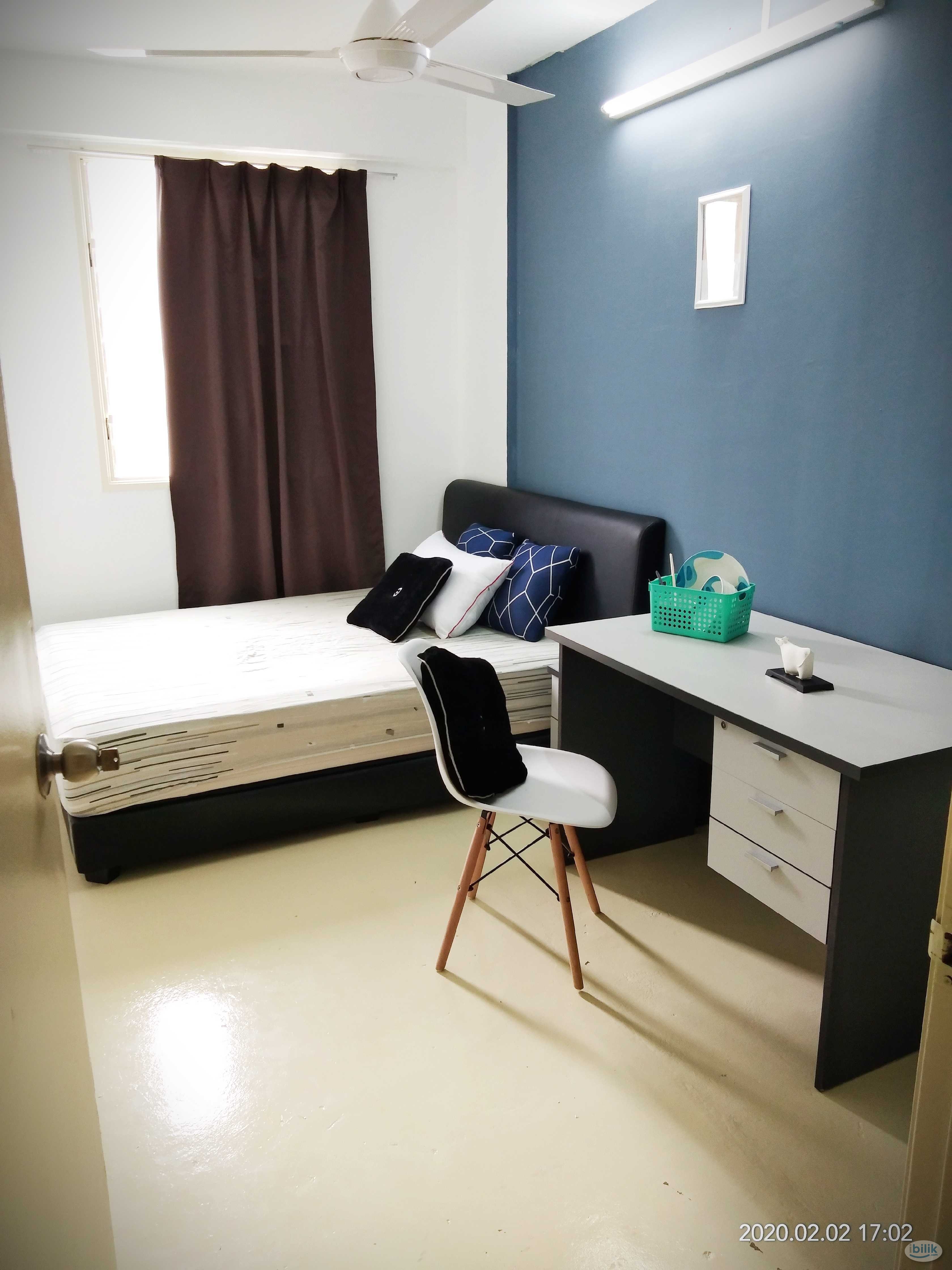 big room for rent Sri Saujana Aparment@Lebuh macallum@Georgetown - Image 1