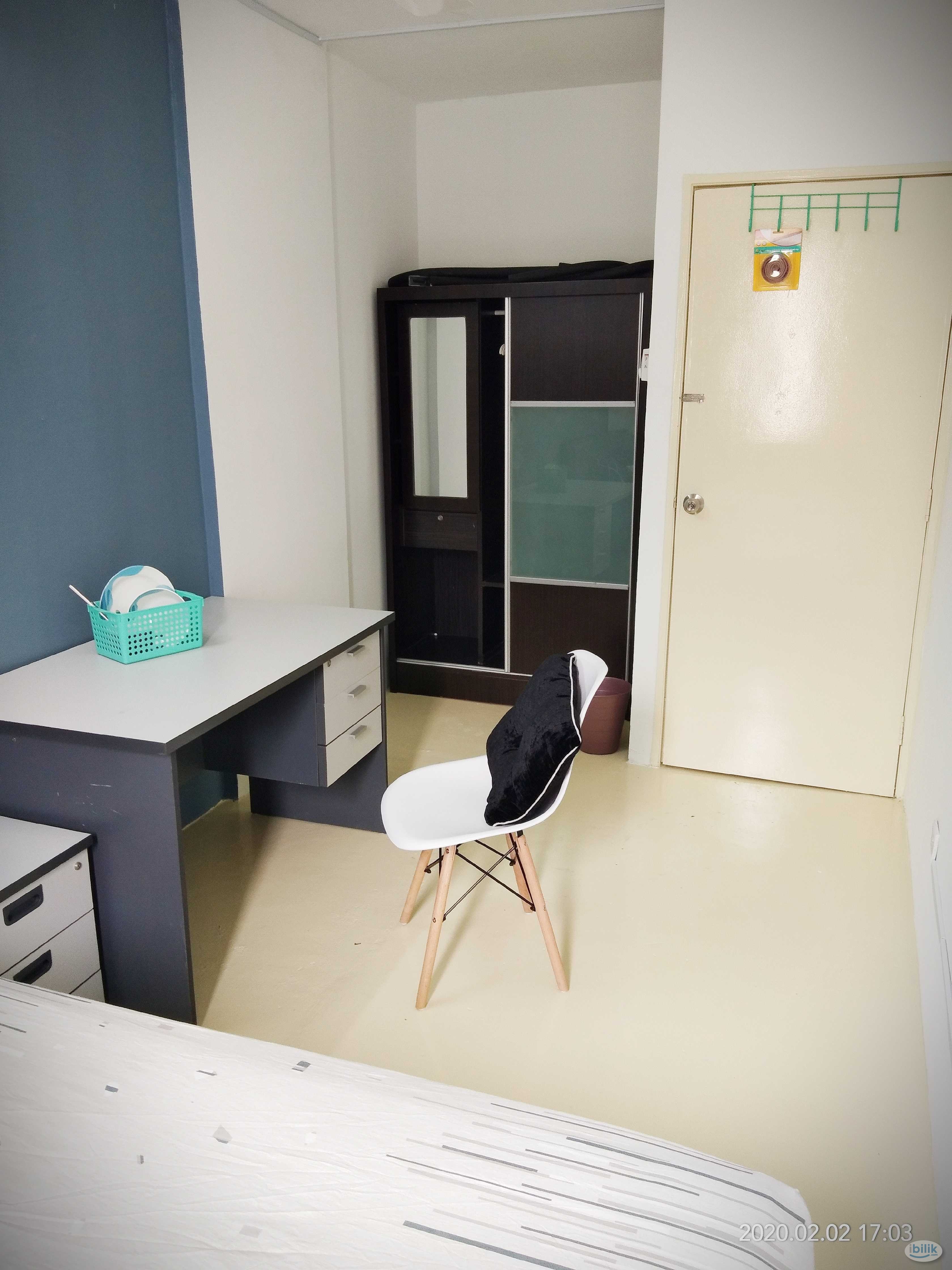 big room for rent Sri Saujana Aparment@Lebuh macallum@Georgetown - Image 2