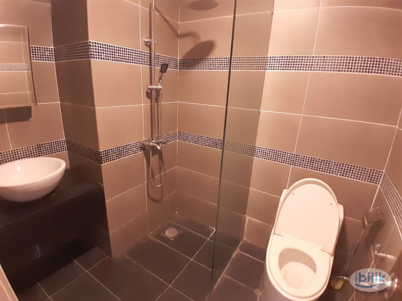 [D'Latour] Fully Furnished Medium Room with Aircond Rent Next to Taylor University - Image 3