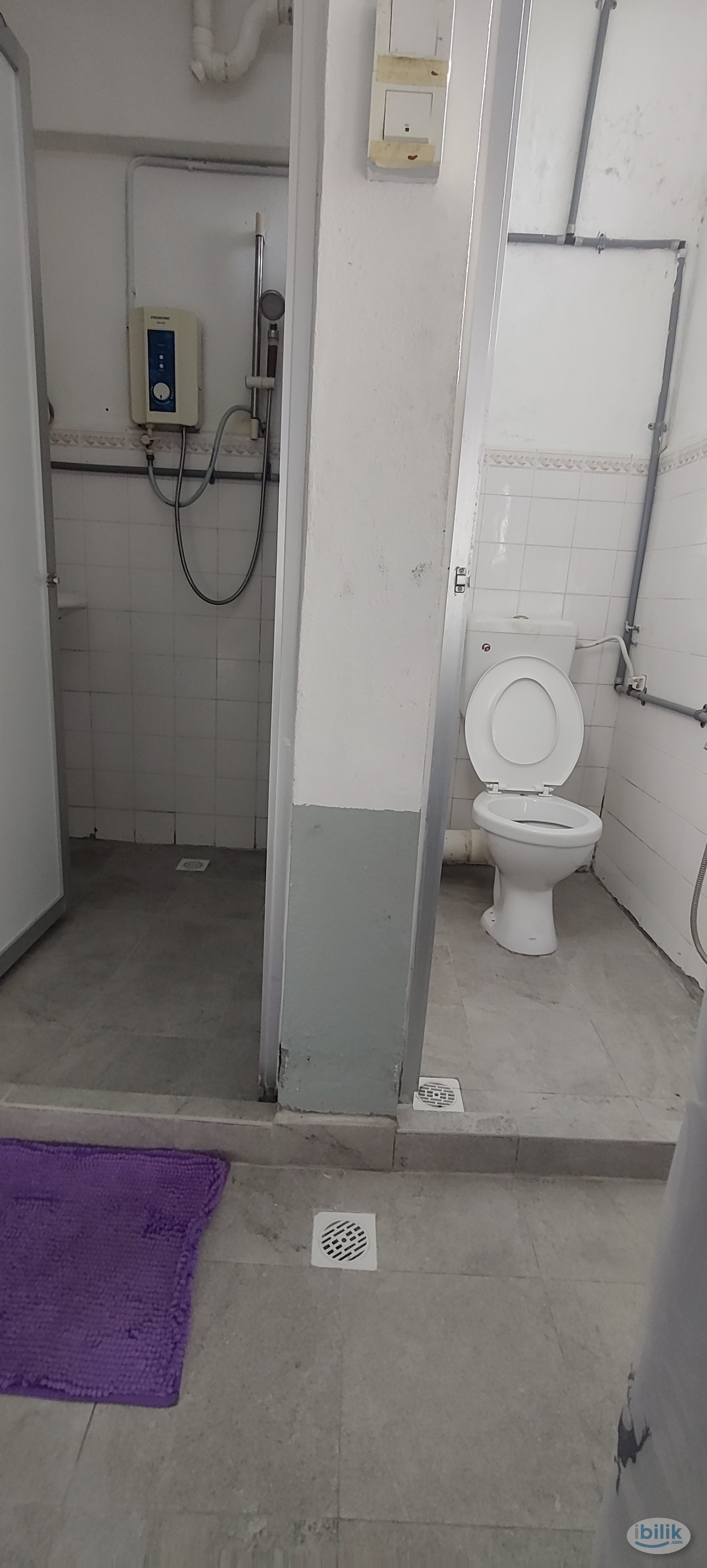 Majestic Corner Room for Rent at Paya Terubong. - Image 5