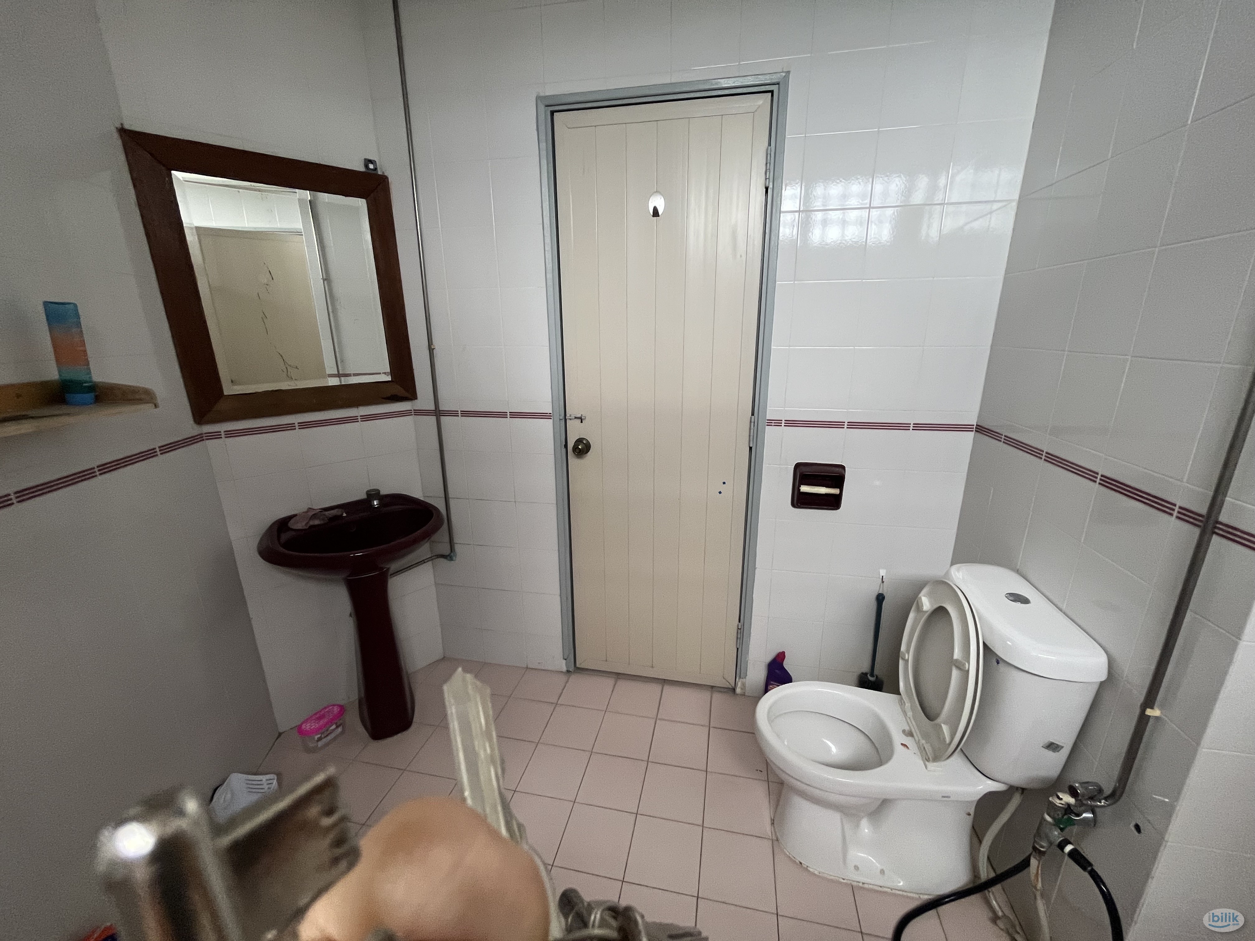 Big Middle Aircond Room at Aloha Towers, Johor Bahru - Image 3