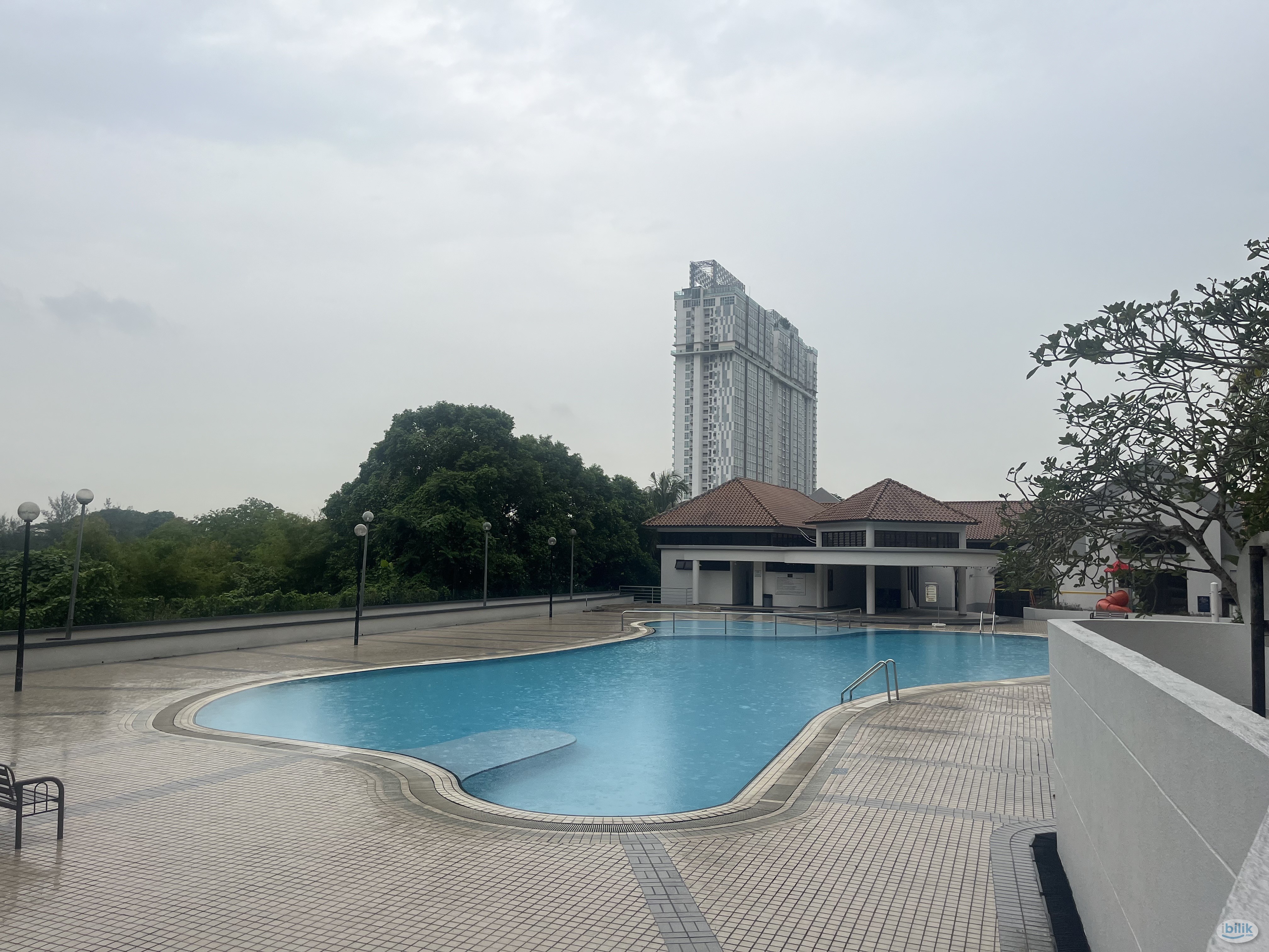 Big Middle Aircond Room at Aloha Towers, Johor Bahru - Image 5