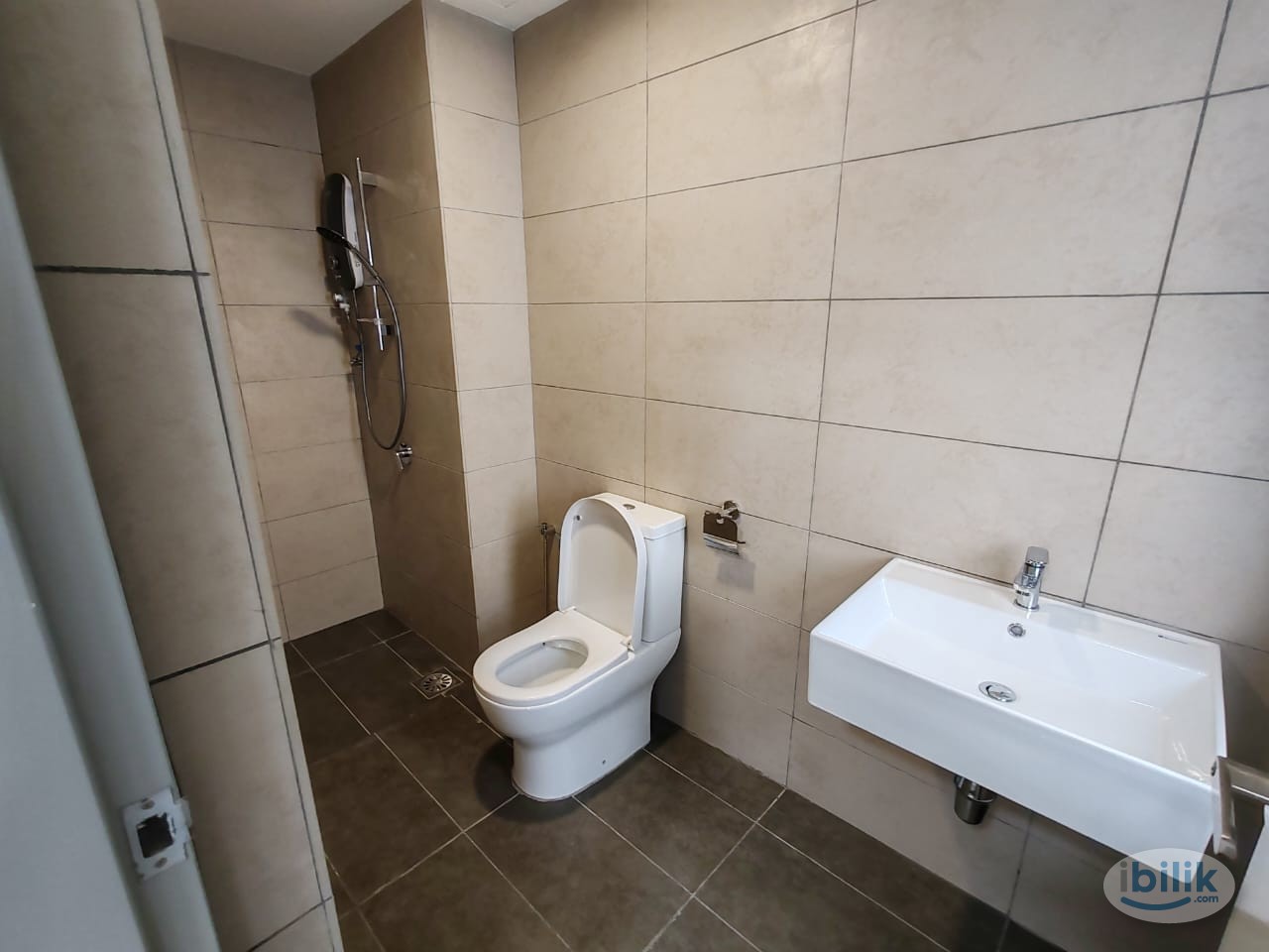 Master Room @ M LUNA / M-LUNA Residence, Kepong, MRT Metro Prima, Aeon Big Kepong Mall. Metropolitan Park Kiara Bay - Image 4